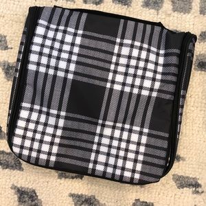 Thirty One, brand new, hanging travel case